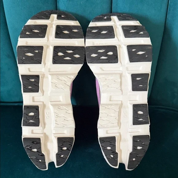 On Cloudmonster 3 in color Sakura/Ivory Women’s Size 9.5. - Picture 4 of 4